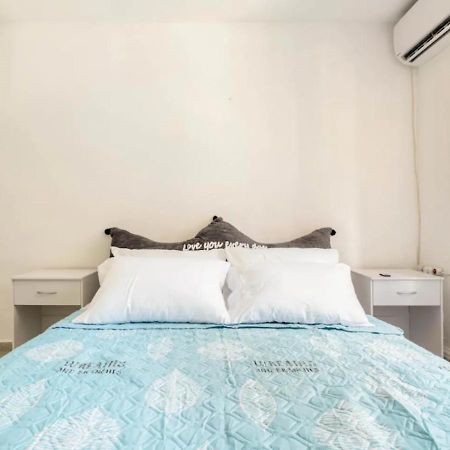 Central 1Br Oasis, Fast Fiber Wifi, Free Parking, Free Netflix With Shelter 海法 外观 照片