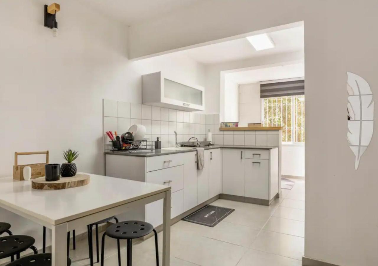 Central 1Br Oasis, Fast Fiber Wifi, Free Parking, Free Netflix With Shelter 海法 外观 照片